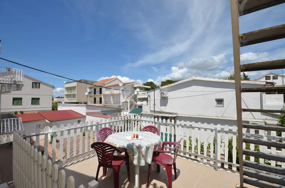 Apartments Tiho