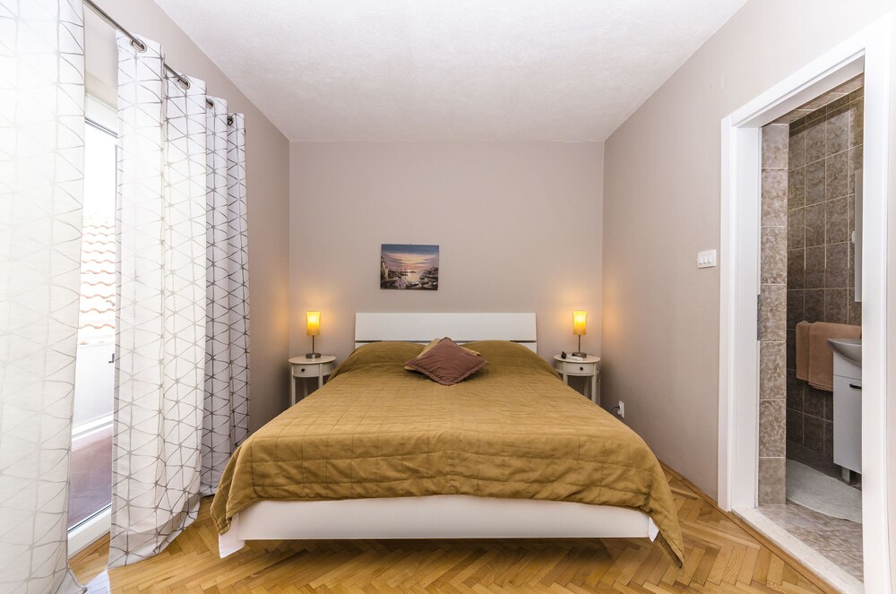 Apartments Vanja Vodice