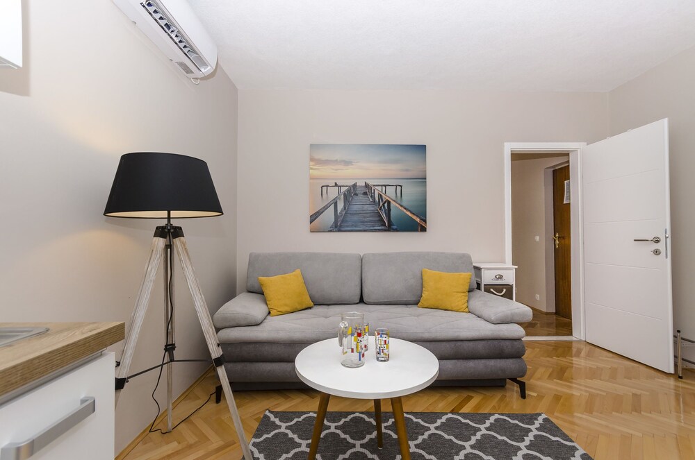 Apartments Vanja Vodice