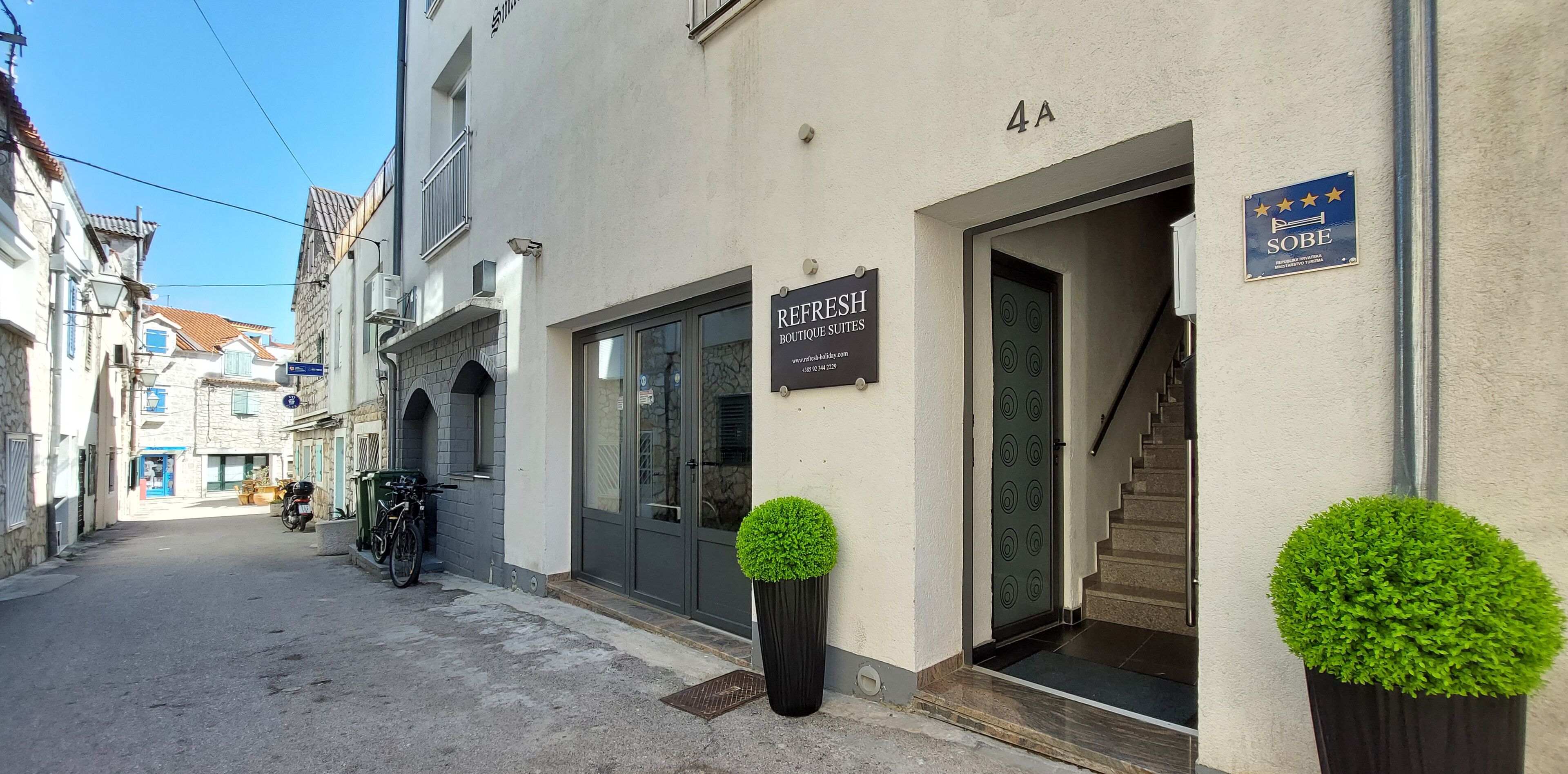 Refresh Boutique Suites