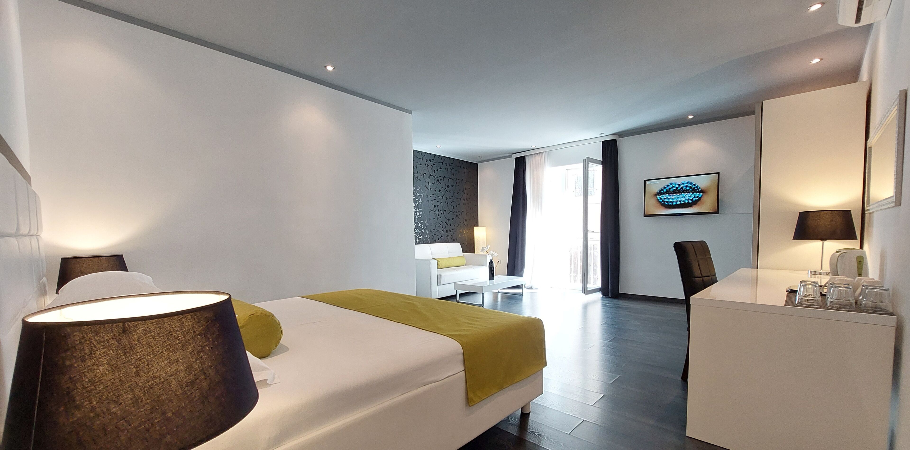 Refresh Boutique Suites