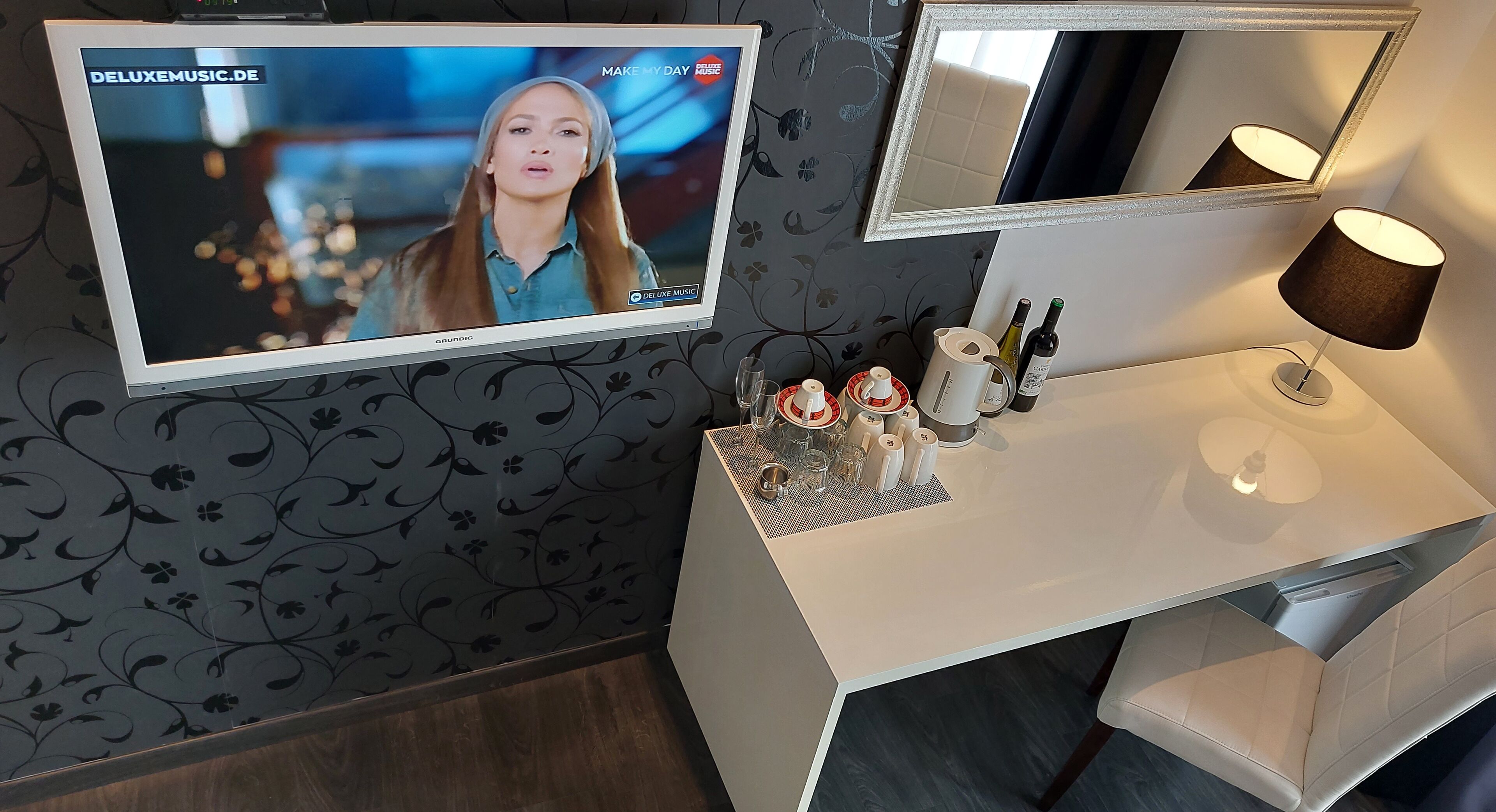 Refresh Boutique Suites