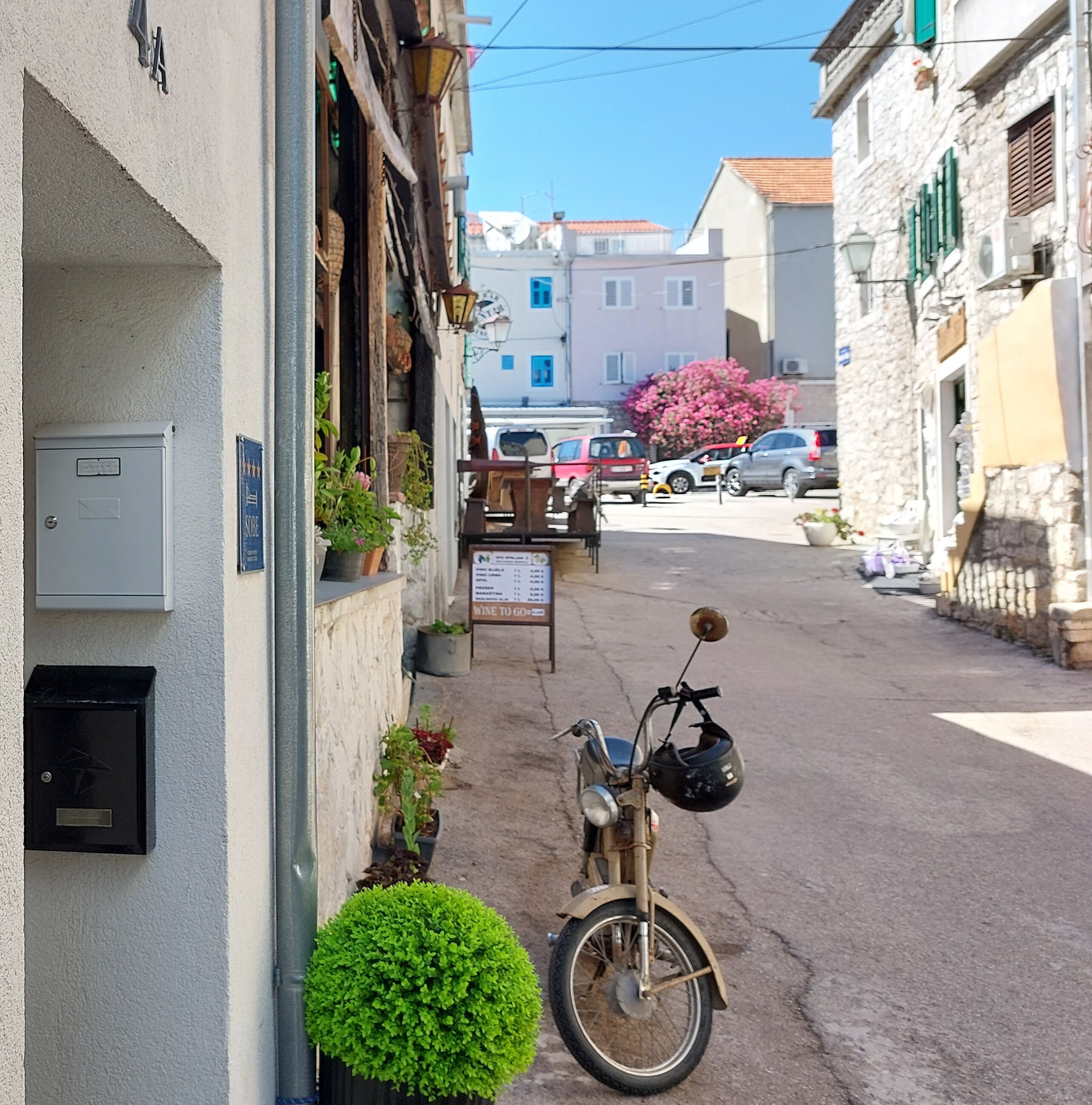 Refresh Boutique Suites