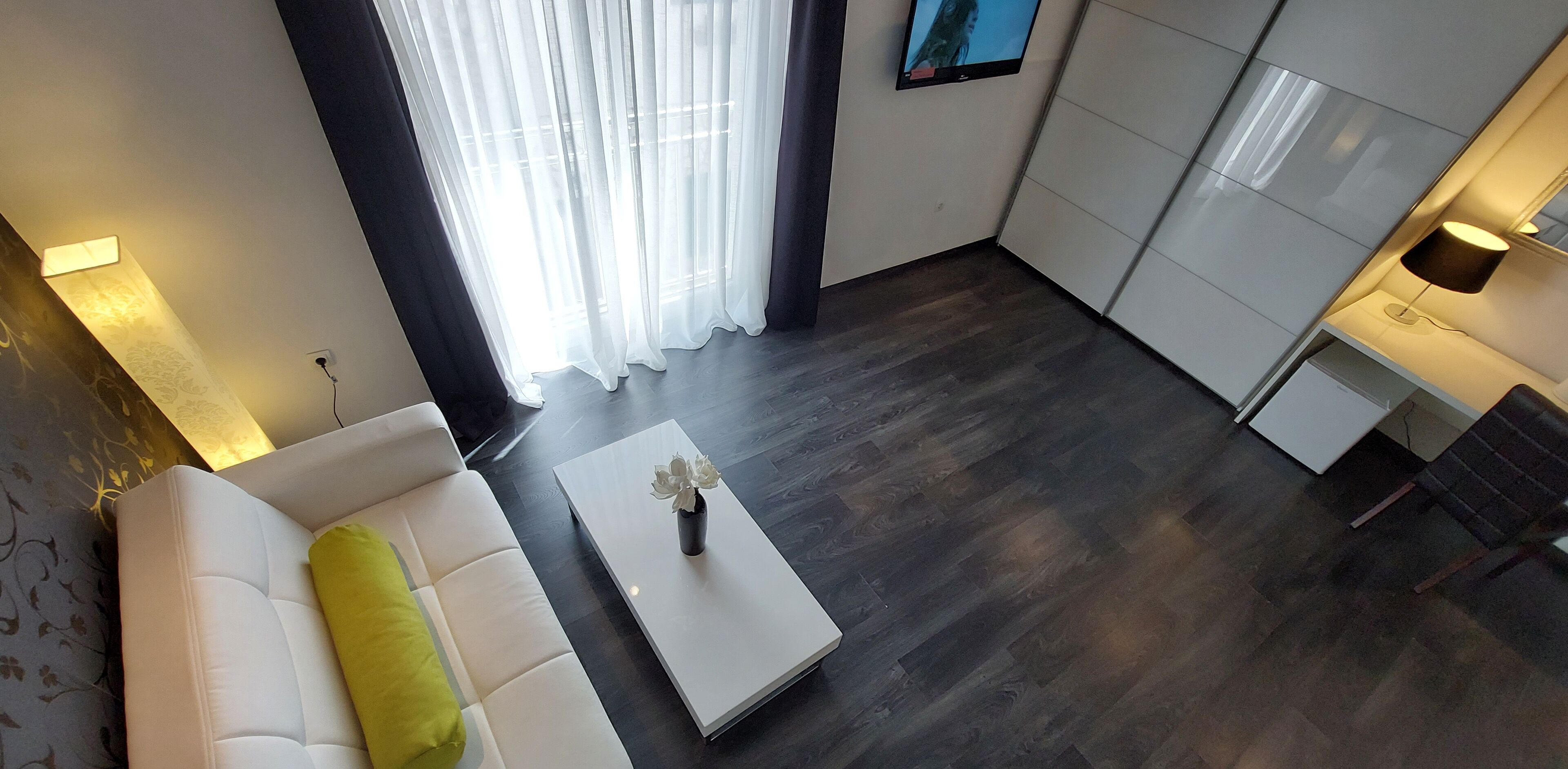 Refresh Boutique Suites