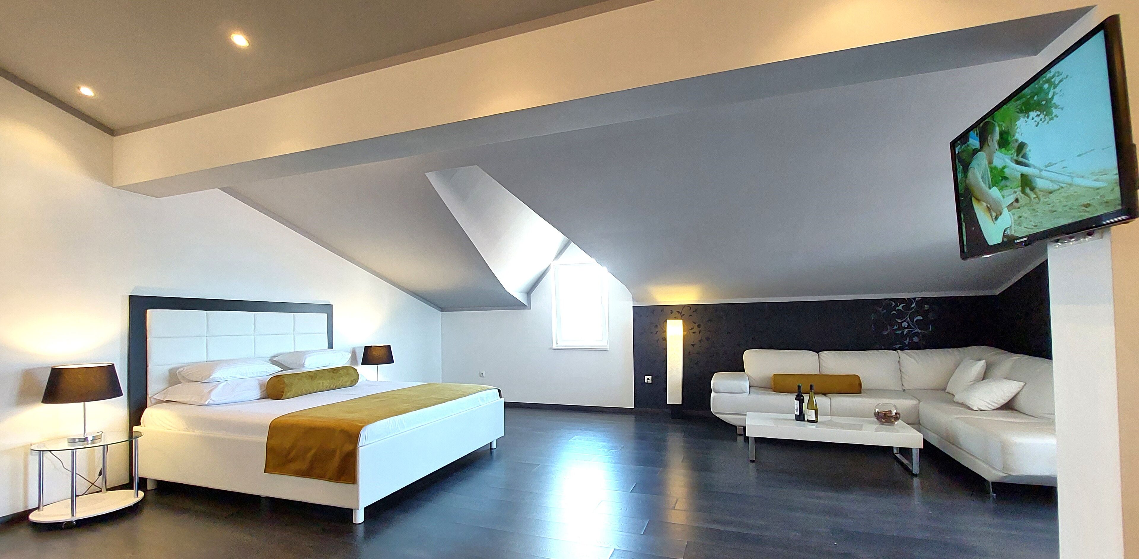Refresh Boutique Suites