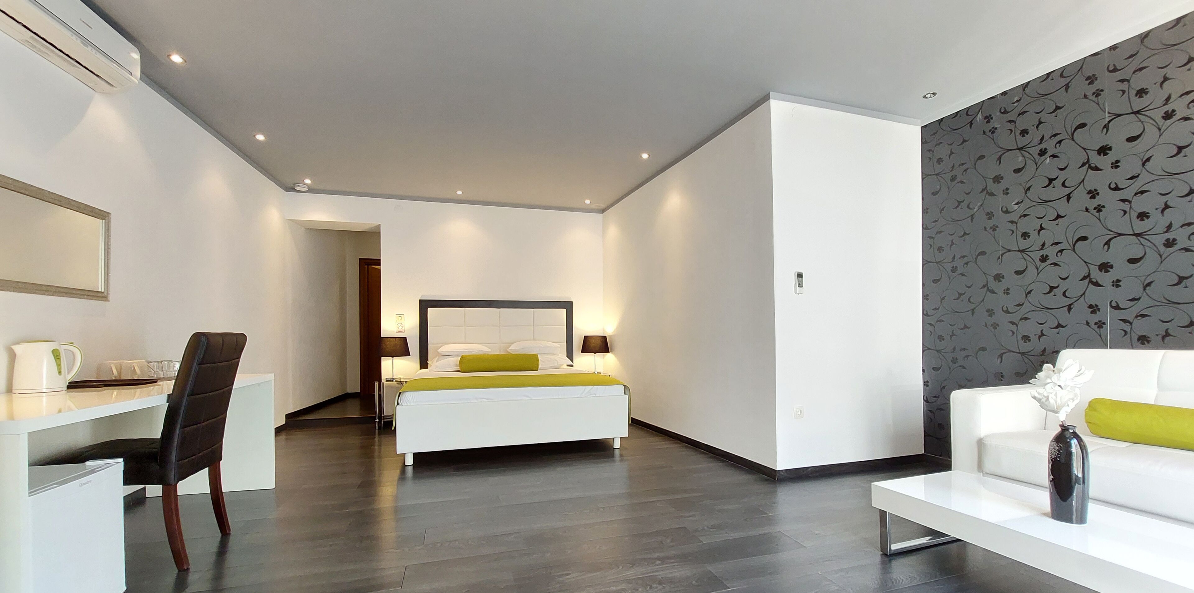 Refresh Boutique Suites