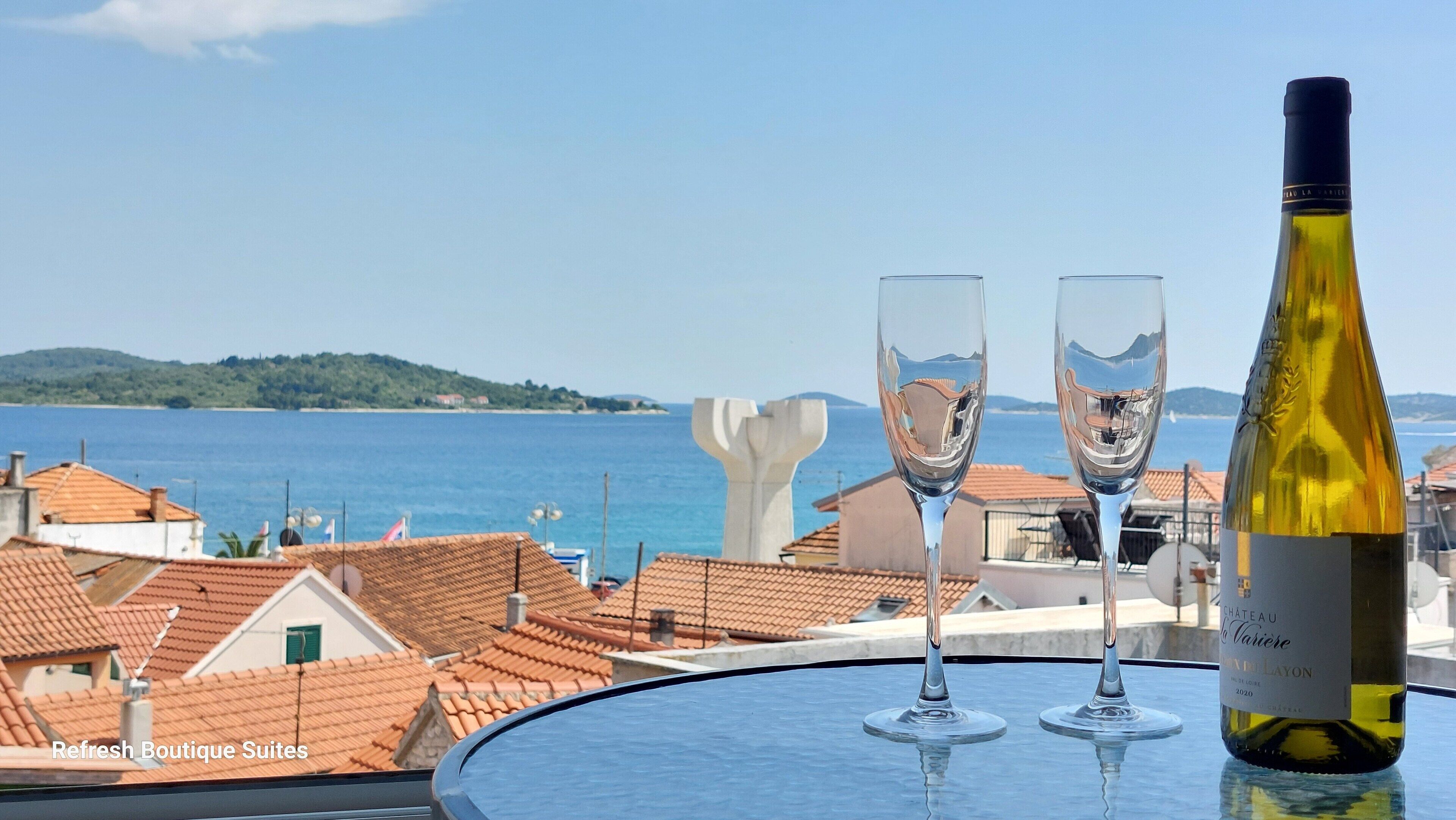 Refresh Boutique Suites