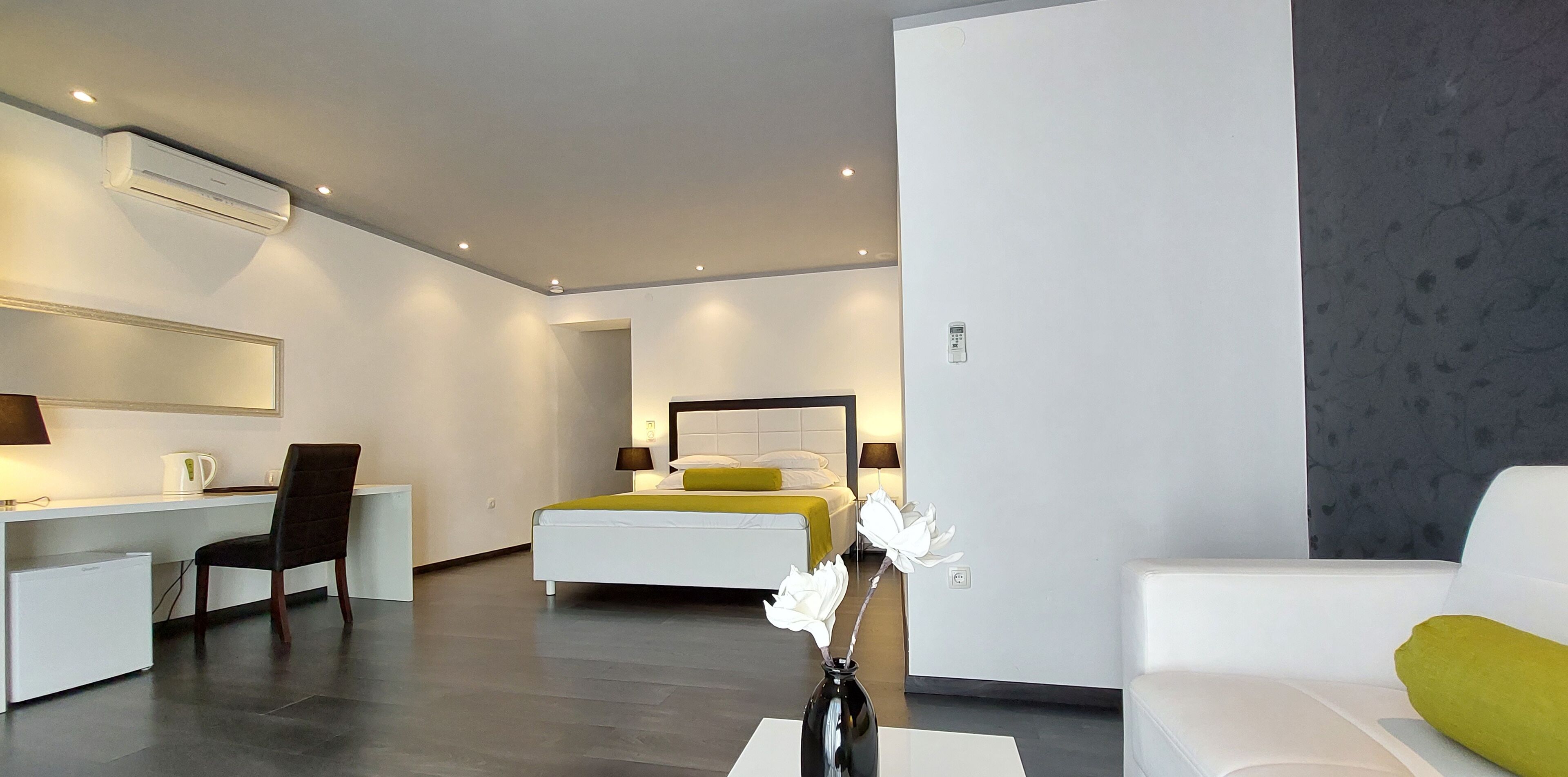Refresh Boutique Suites
