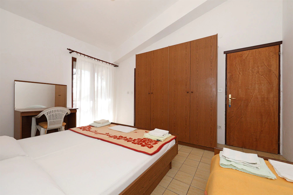 Rooms Ante
