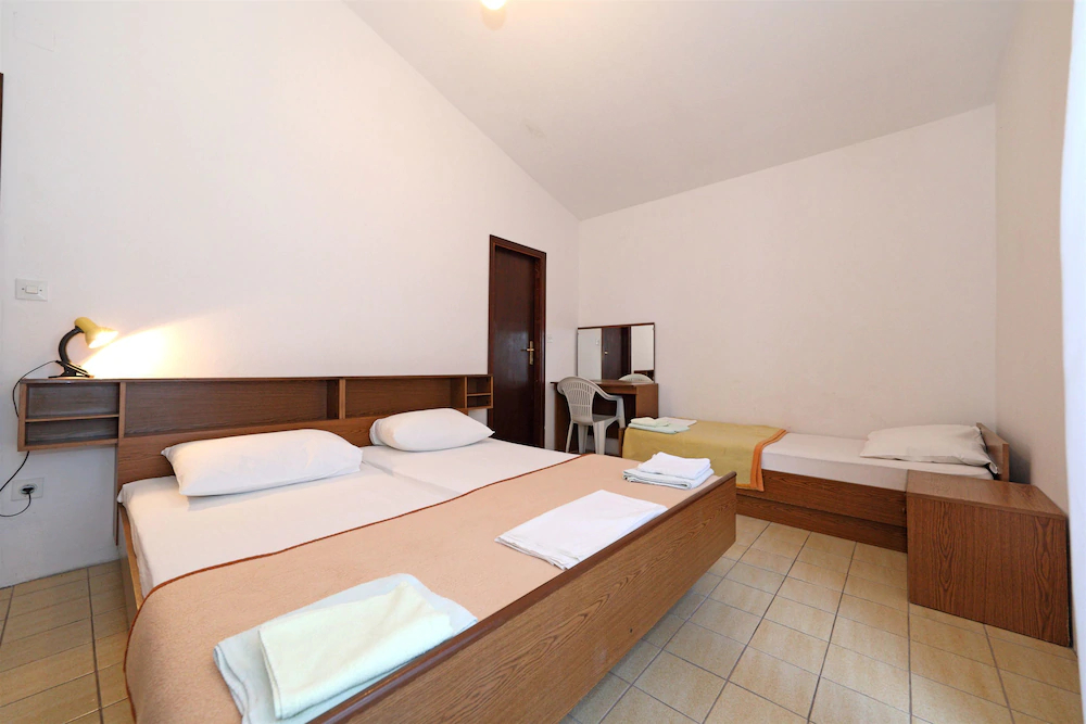 Rooms Ante