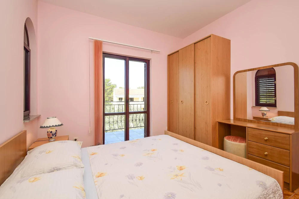 Apartments And Rooms Vukic