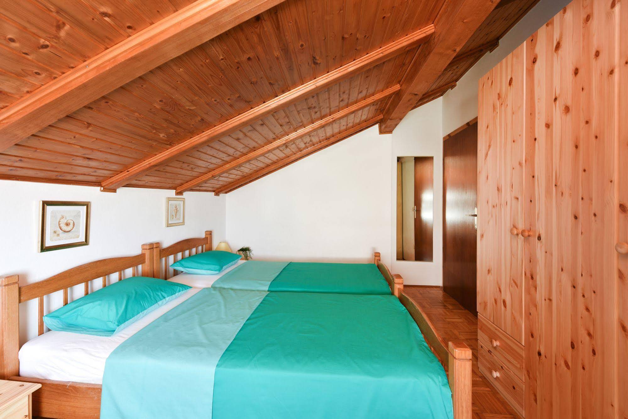 Adria Apartments