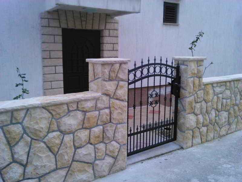 Apartments Burmeta