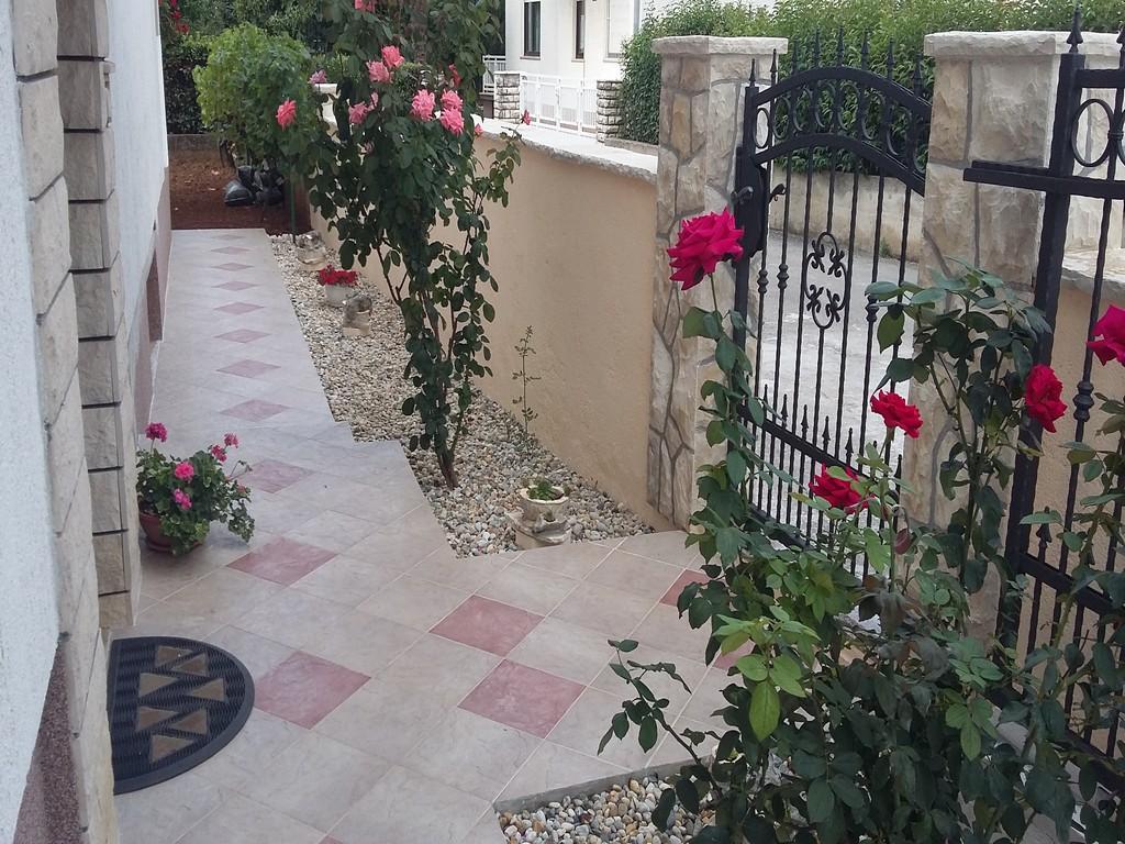 Apartments Burmeta
