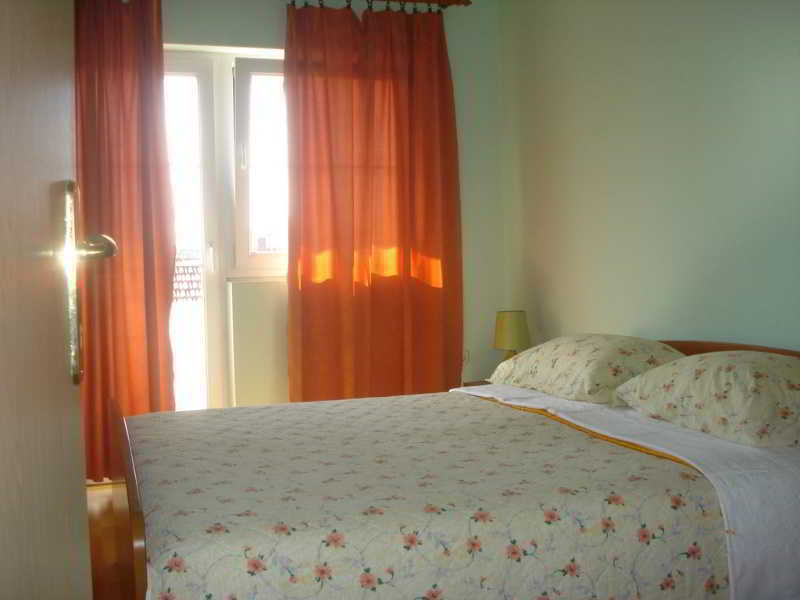 Apartments Burmeta