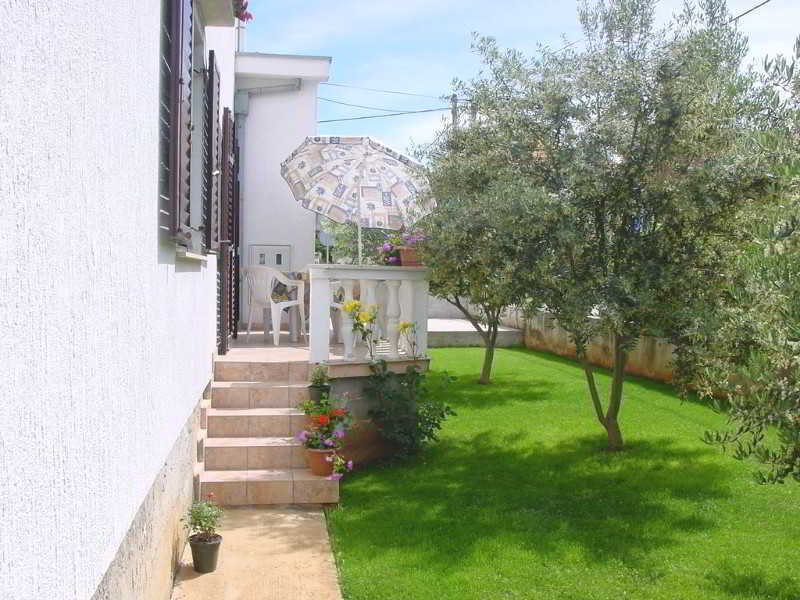 Apartments Burmeta