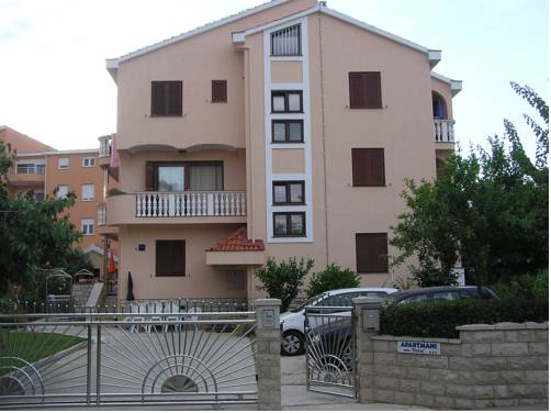 Apartments Dedaj