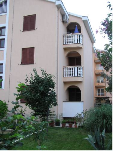 Apartments Dedaj