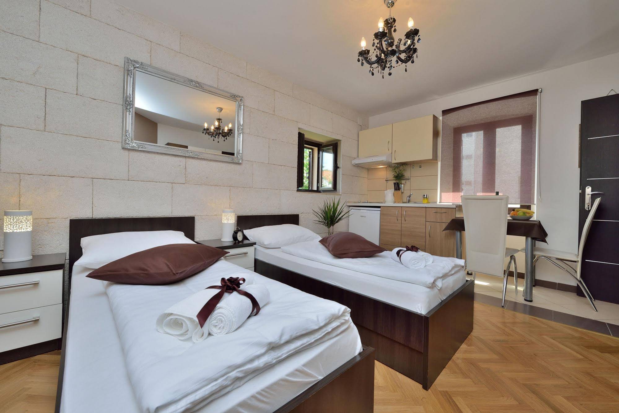 Apartments Donat