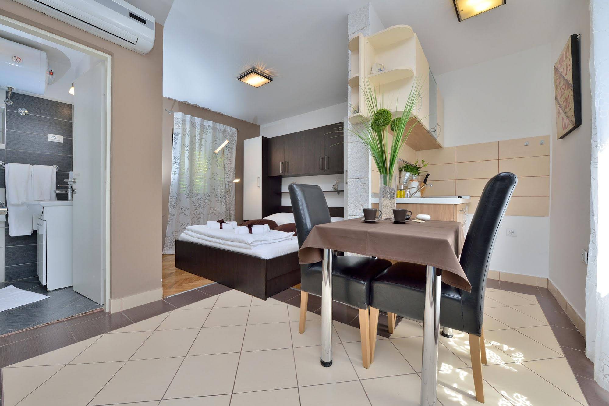 Apartments Donat