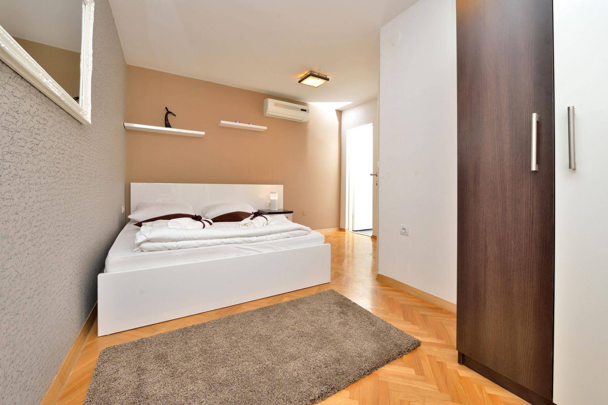Apartments Donat