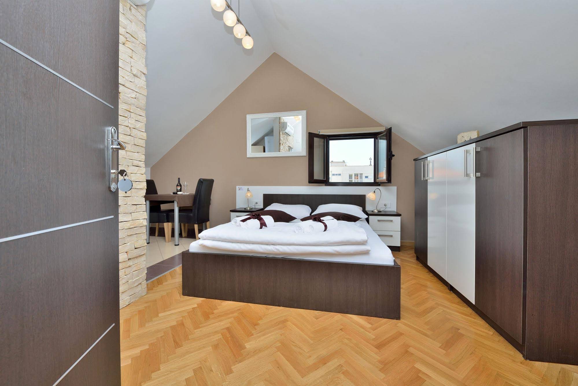 Apartments Donat