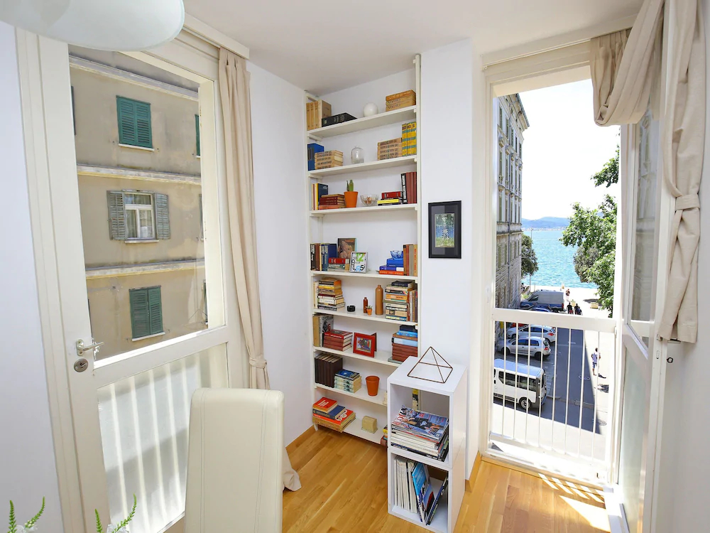 Apartments Feel Center