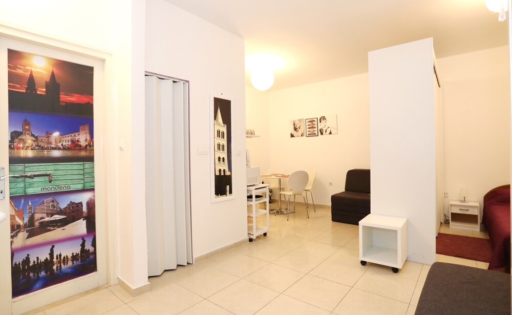 Apartments Feel Center