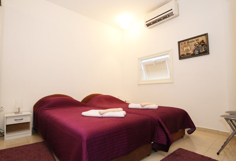 Apartments Feel Center