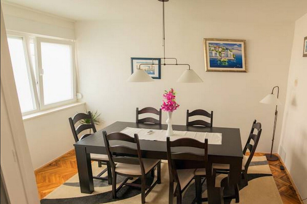 Apartments Feel Center