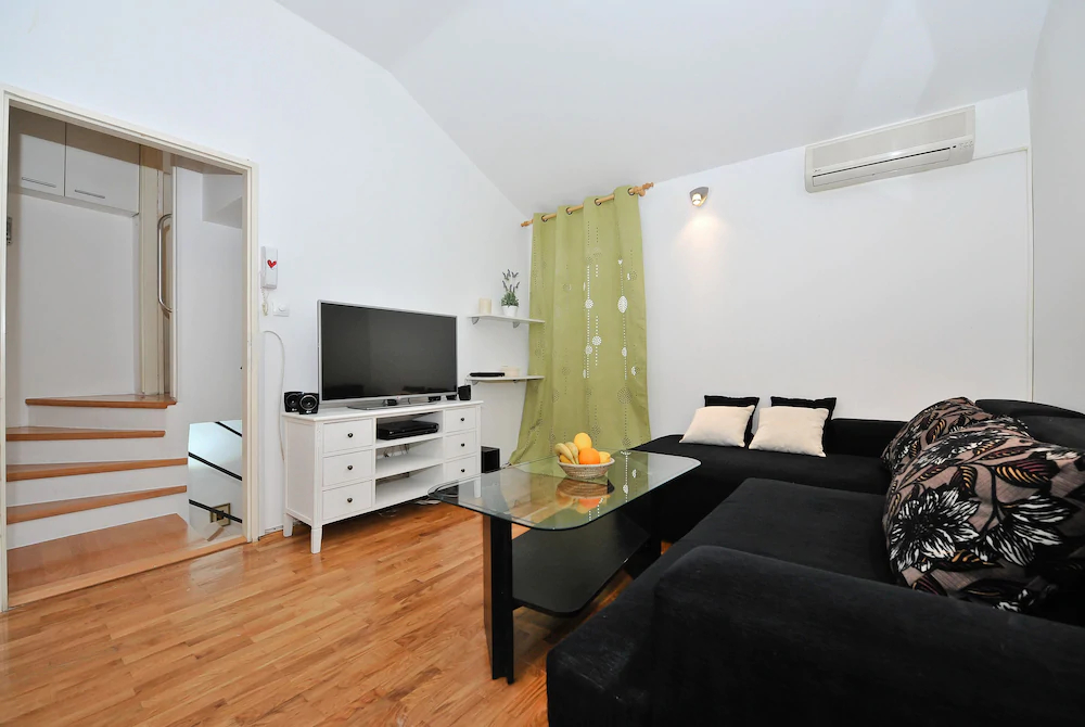 Apartments Feel Center