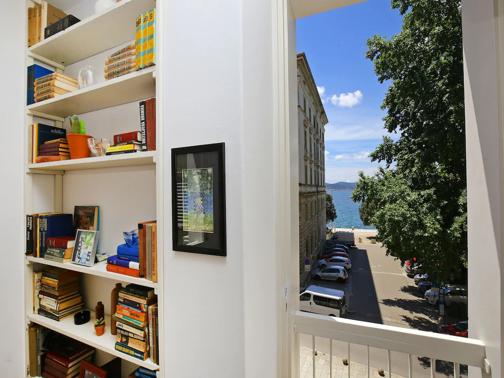 Apartments Feel Center