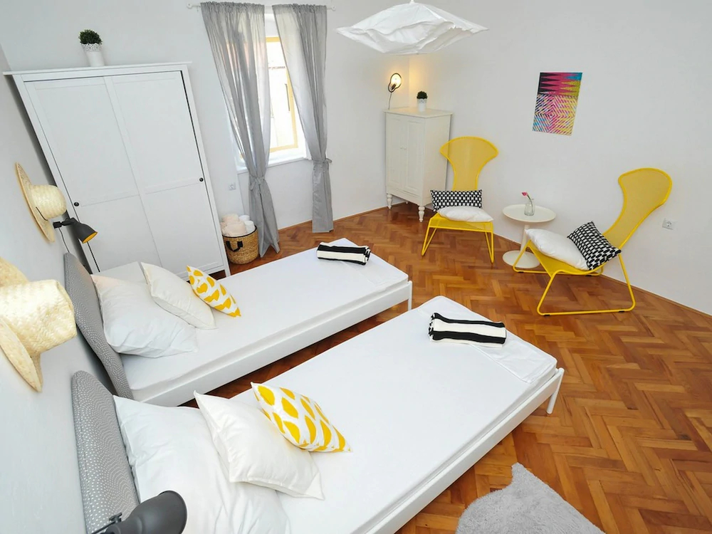 Apartments Feel Center