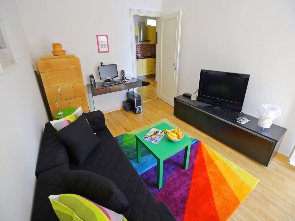 Apartments Feel Center