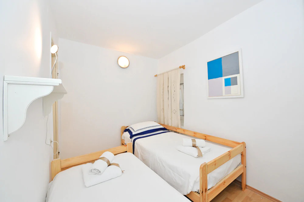 Apartments Feel Center