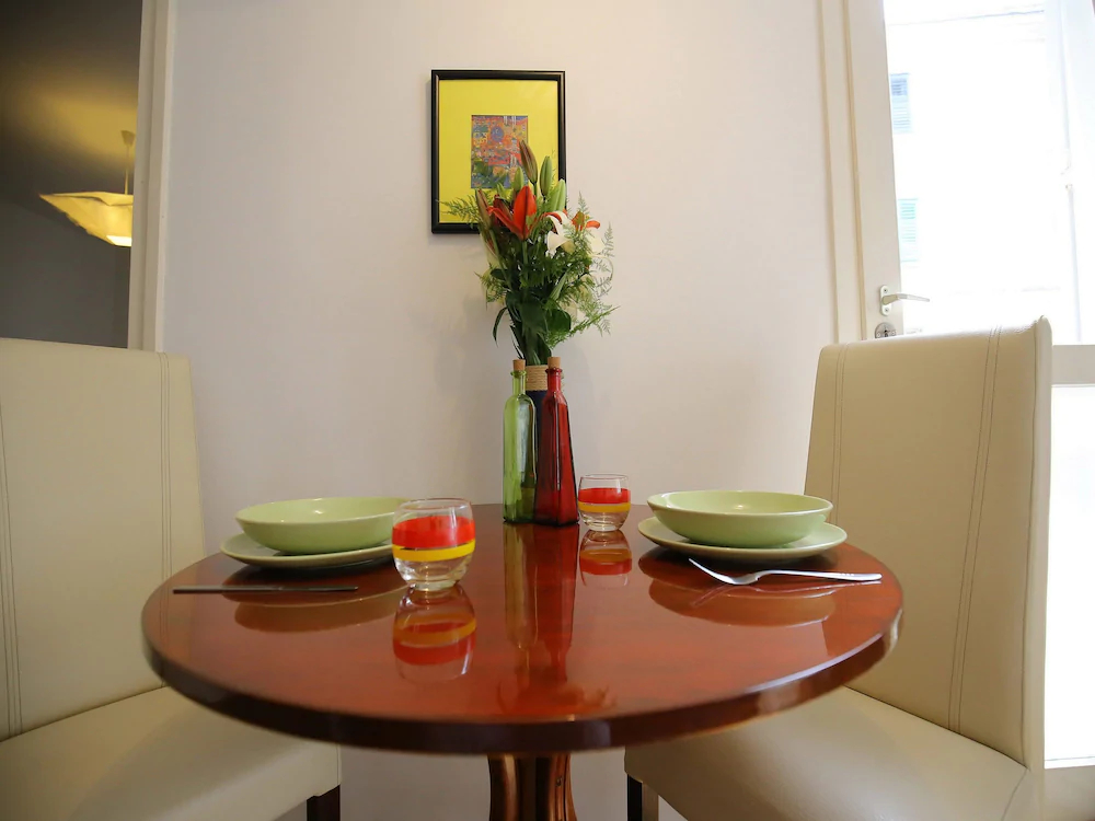 Apartments Feel Center
