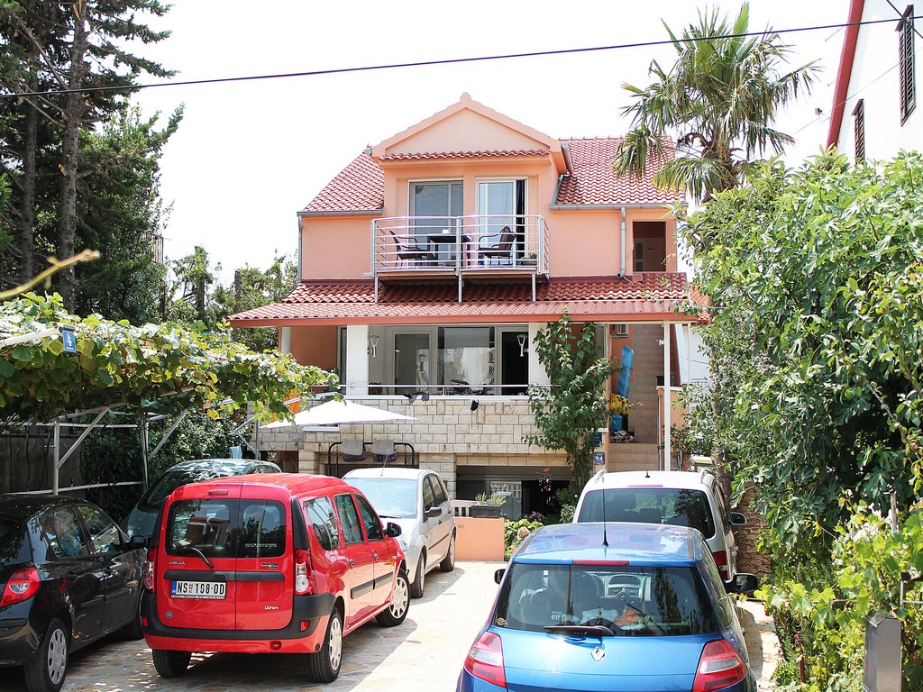 Apartments Markov