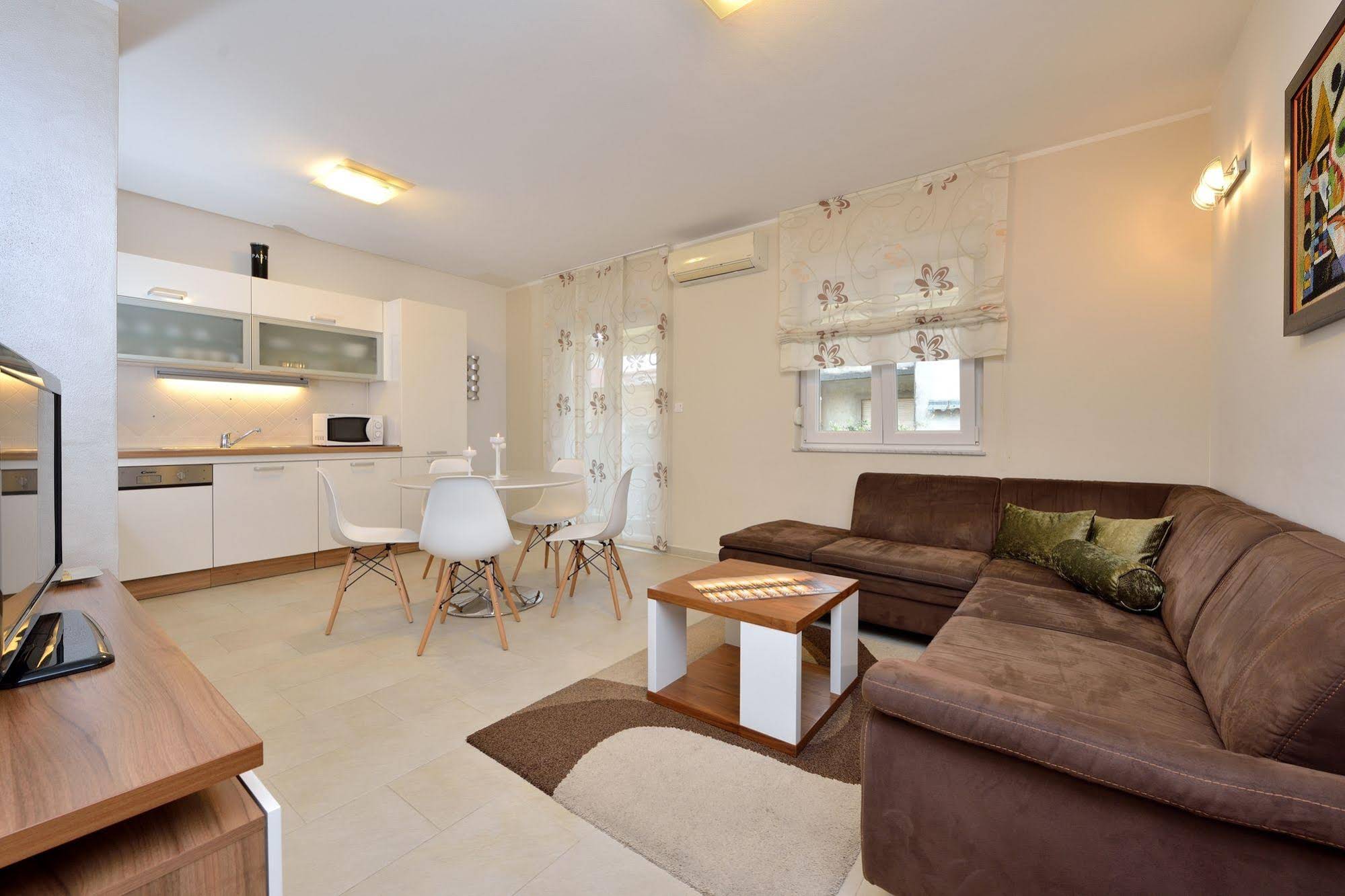 Apartments Villa Karla