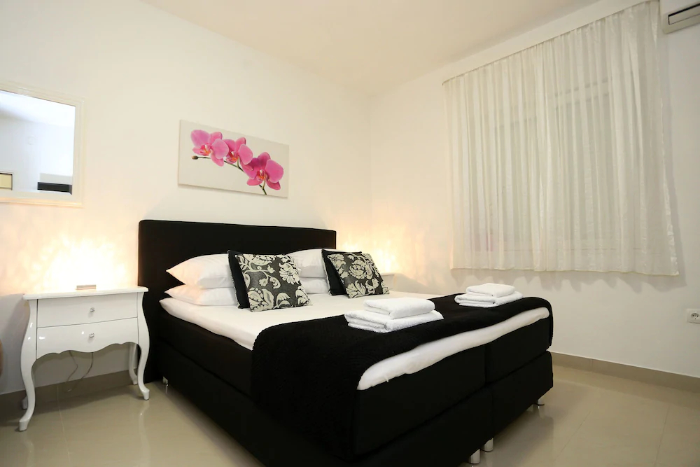Central Square Guest House