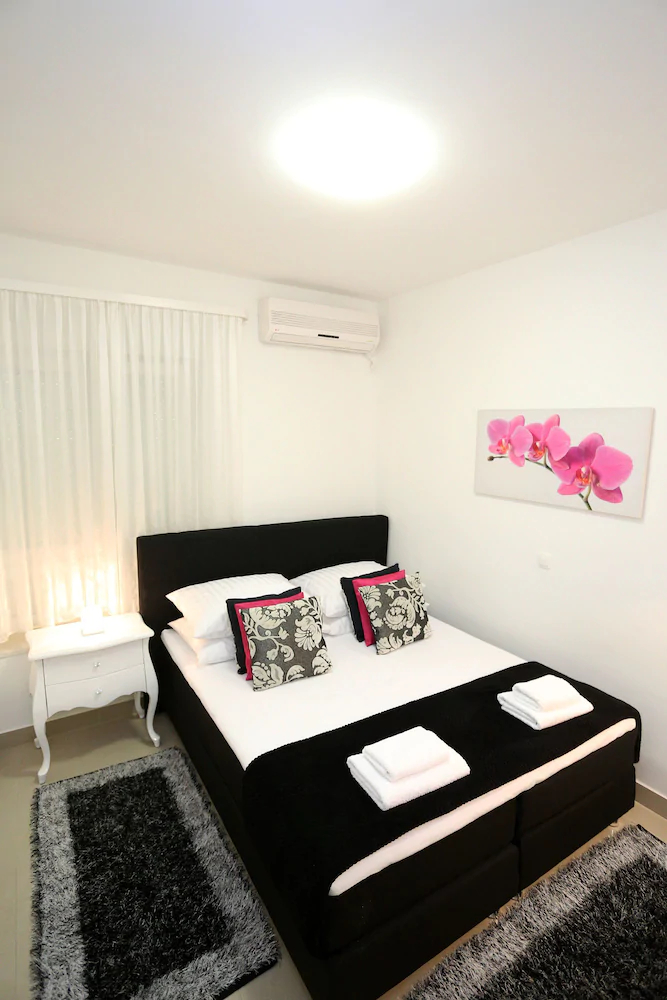 Central Square Guest House