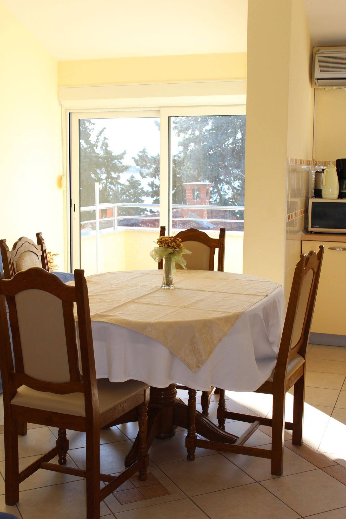 Diklo Beach Apartments