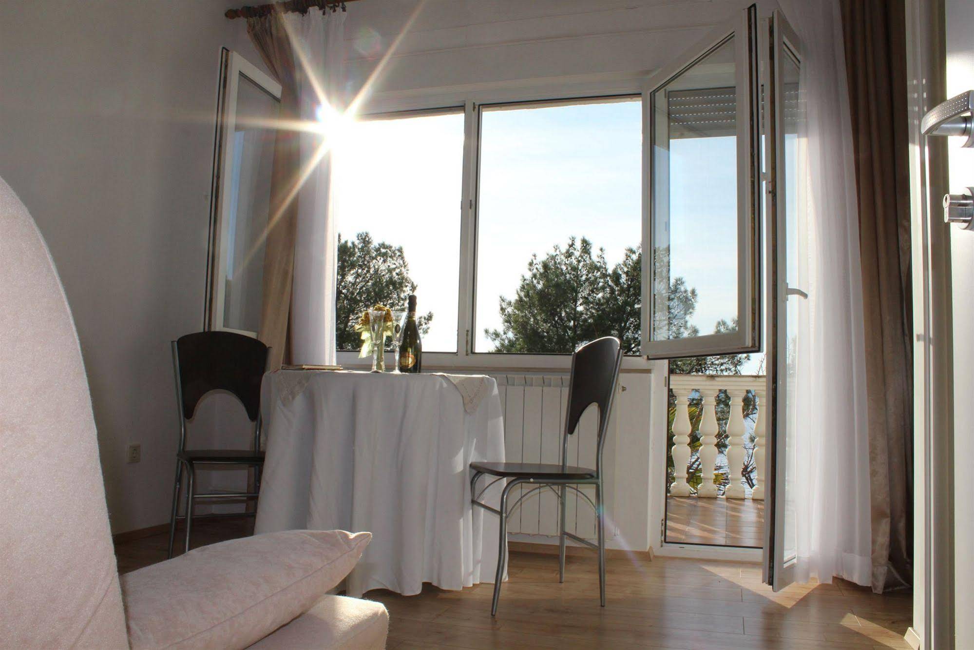 Diklo Beach Apartments