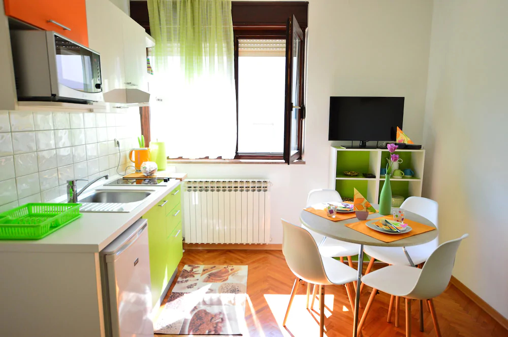 Elza Apartments