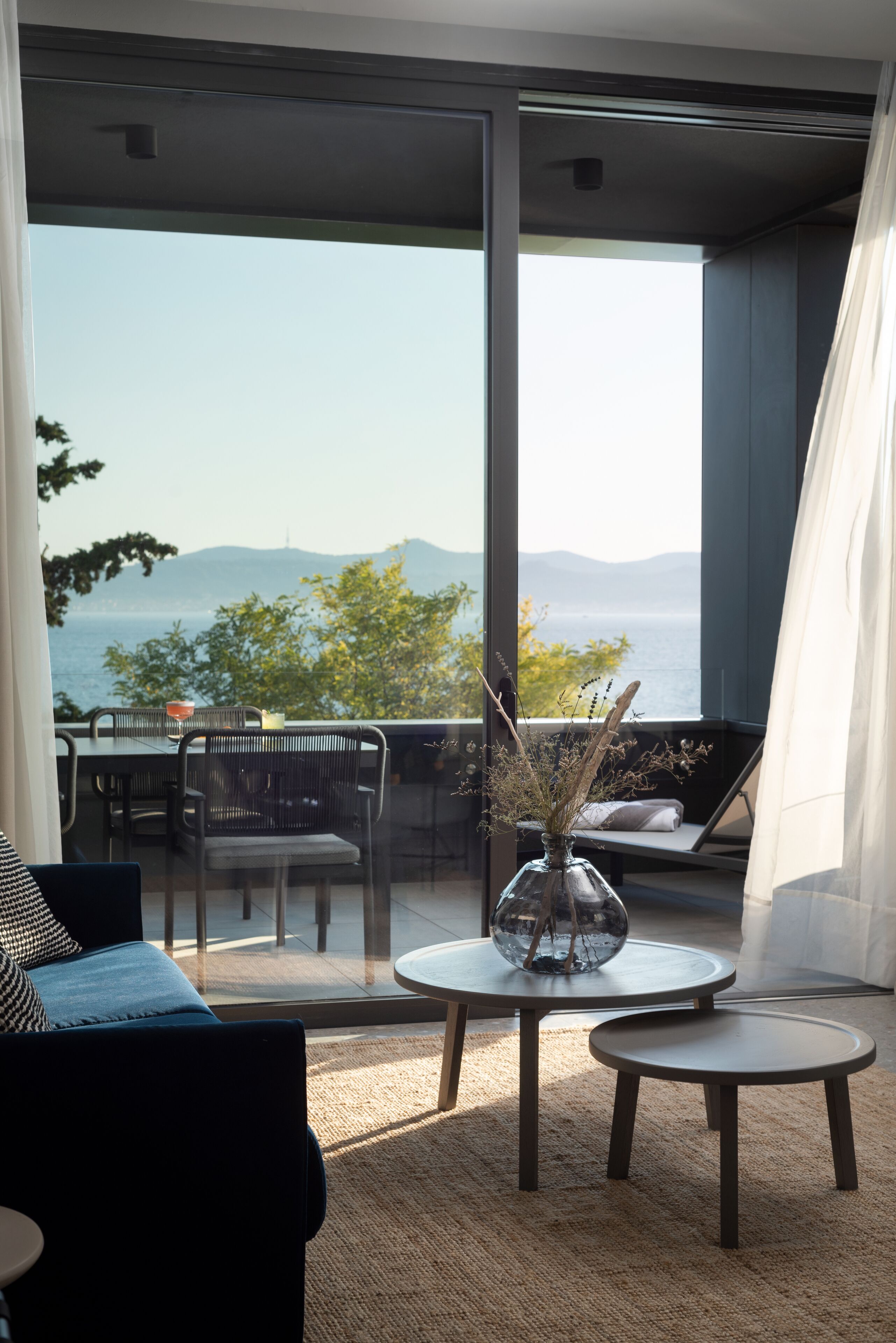 La Vista Suites