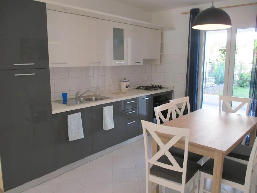 Lemon Tree Apartments