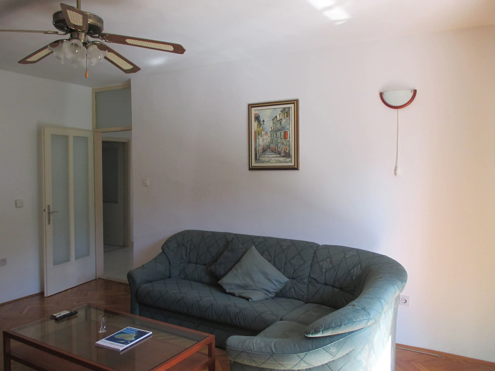 Lemon Tree Apartments