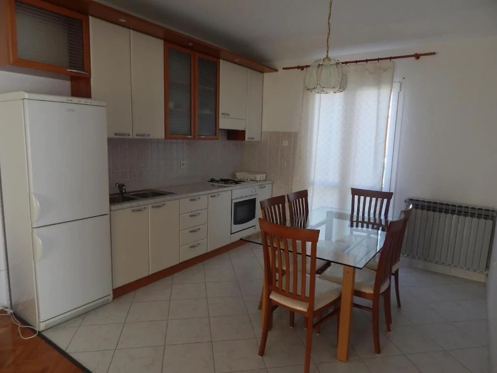 Lemon Tree Apartments