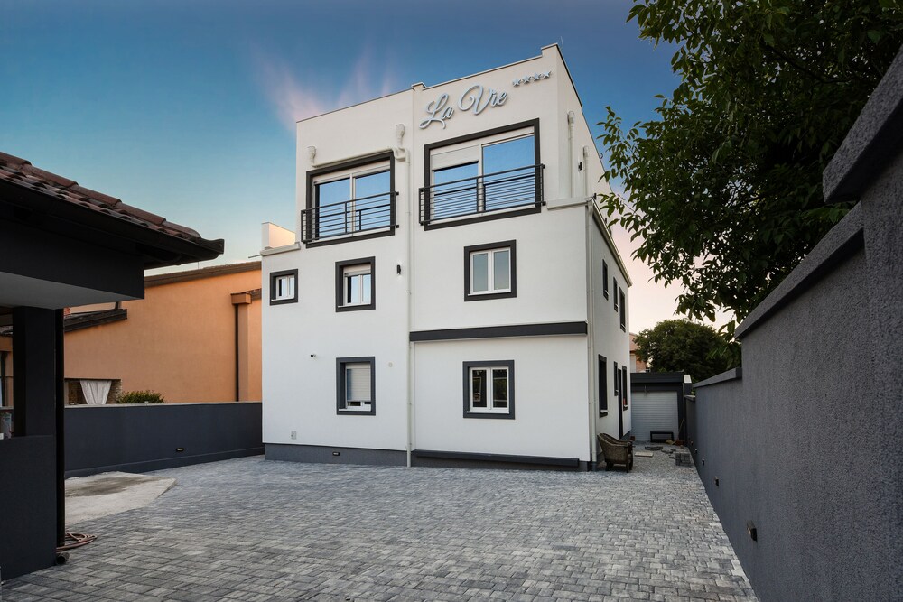 Luxury Rooms Lavie