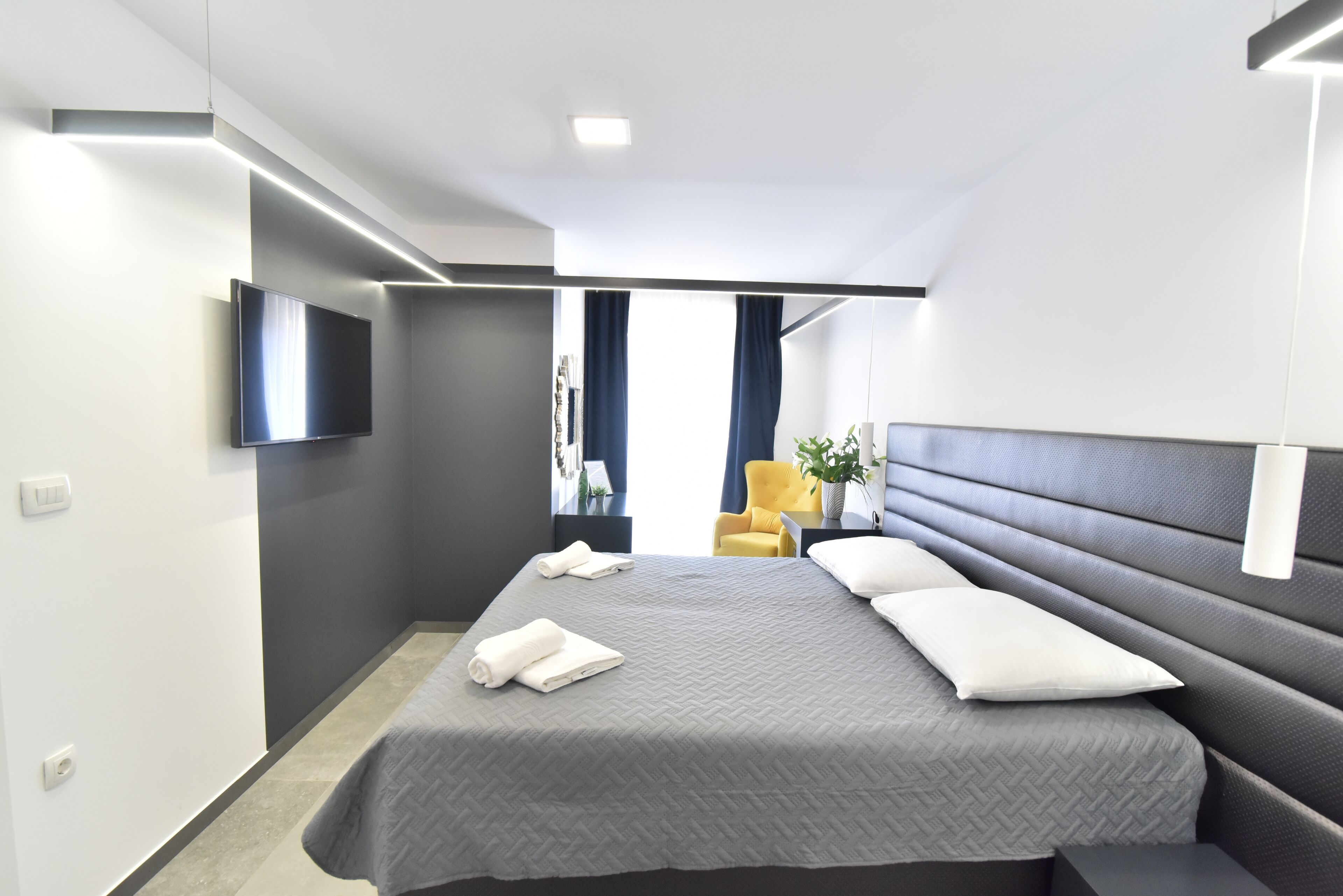 Mono Apartments & Rooms
