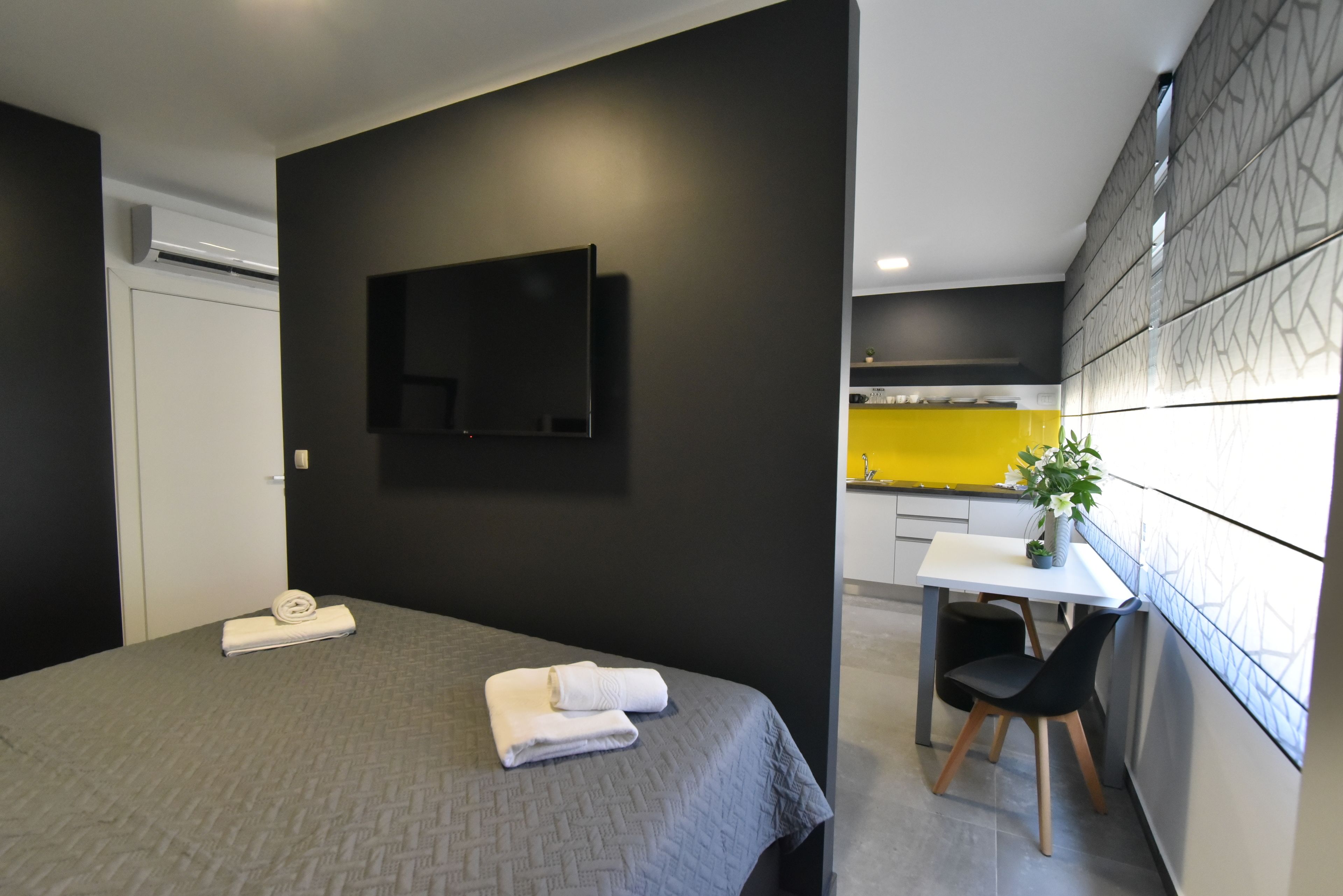Mono Apartments & Rooms